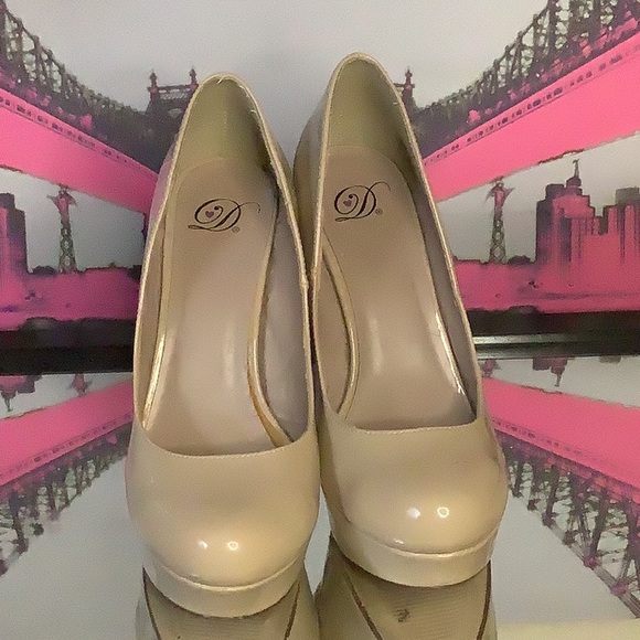 Ds siz9. From Journeys 👠 - Picture 4 of 13